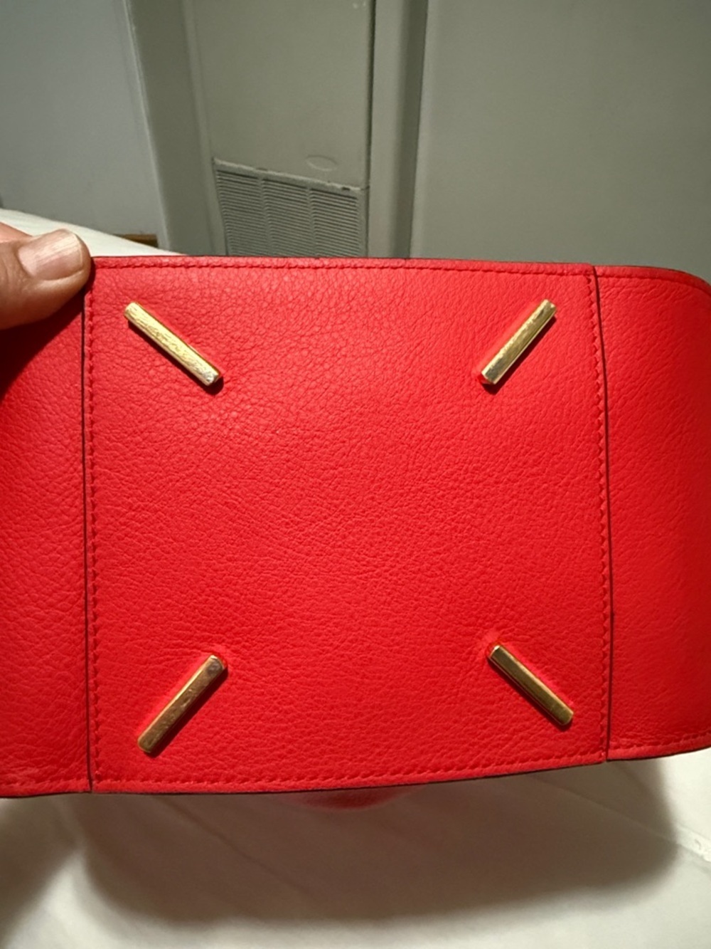LOEWE
Calfskin Small Hammock Shoulder
Bag Scarlet Red - Picture 6 of 14